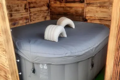 Image de Gîtes de laTour 8 people \"Jaccuzzi\"