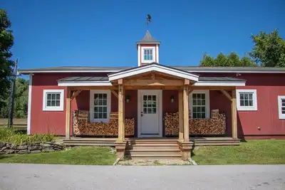Image de Renovated 2 Br/1ba guest house on private 18-acre property