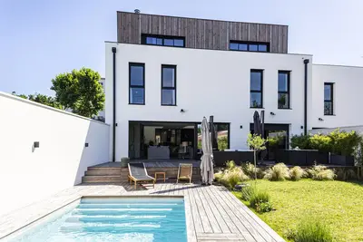 Image de La Maison de Verre- Luxueuse villa avec piscine