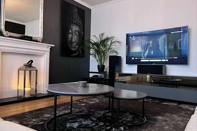 Image de Luxury Apartment with Hot Tub Just 500 mtrs from the Beach & trendy high street
