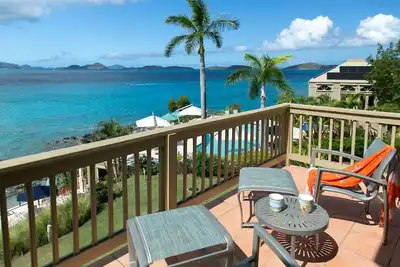 Image de Gallows Point 8d, luxury oceanview upper premium condo at Gallows Point Resort.