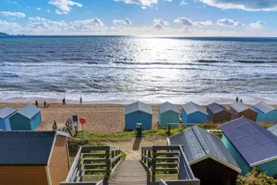 Image de Sea salt Chalet- luxury sleeps 10 + playroom