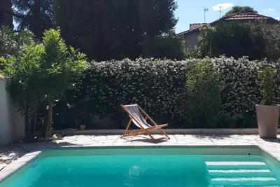 Image de Maison lumineuse avec piscine