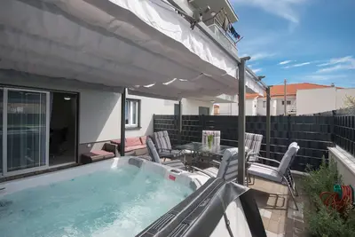 Image de Two-bedroom apartment with jacuzzi in Trogir