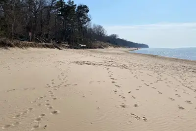 Image de Carrie's Cottage - Charming Duplex Style 3 Bedroom Cottage with Beach Access!