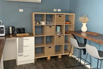 Image de Neat, tidy, private one bedroom cottage retreat in Humpty Doo