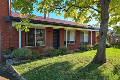 Recently renovated house in quiet leafy surroundings. .