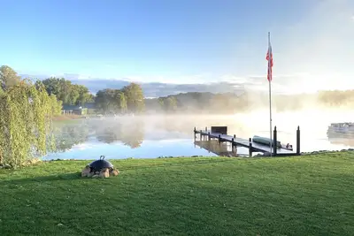 Image de This two-bedroom Lakeside cottage is a magical place