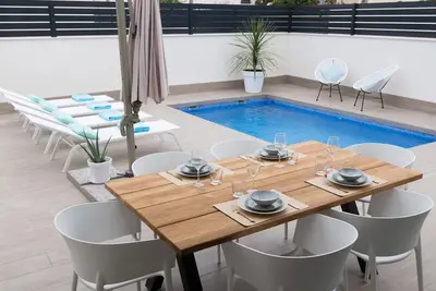 Image de Villa with pool