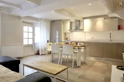 Image de Charming 2 bedroom townhouse in Valbonne village