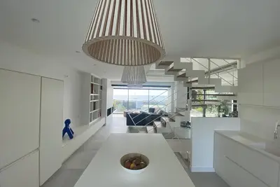 Image de Villa d'architecte avec accès plage privatif