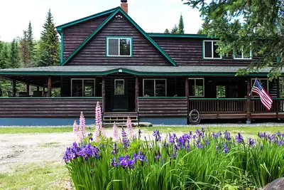 Image de Direct Atv + snowmobile access - 5bdrm + 2ba - 9beds + game room