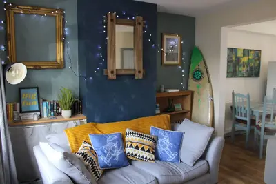 Image de 3 bedroom end terrace close to beach
