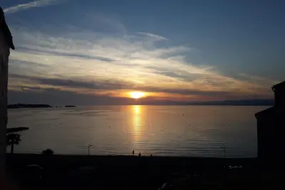 Image de Appartement Avec Terrasse Face à la mer et a l'ile des Embiez