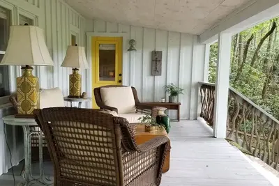 Image de Charming cottage with lake view, minutes from downtown Cashiers