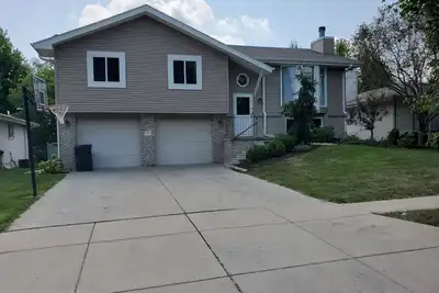 Image de Comfortable home in Sw Lincoln. Close to downtown! Self Check In, sleeps 8