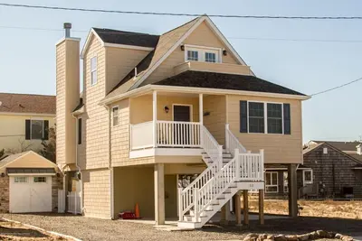 Image de Ocean Block Home Steps to Private Beach--Deauville Beach