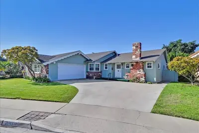 Image de 6500 Monthly Rental. Corporate Housing. Insurance Claims. Pets ok. Available Now