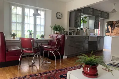 Image de Charming Historic Home located on the Hill