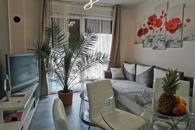 Image de Luxurious 2-Bed Appartment in Mandre with pool