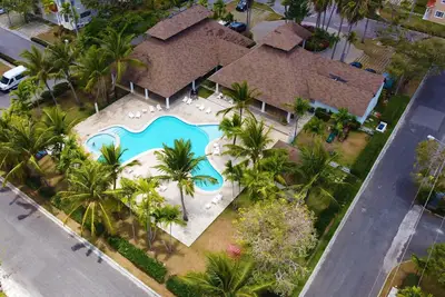 Image de Votre maison à 2 miles de la plage d'accès privé