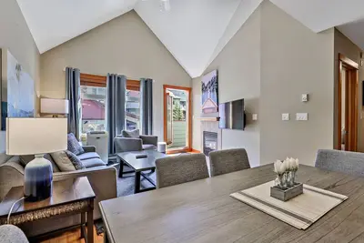 Image de Mountain View Penthouse 2Bdrm Loft Suite w Pool and 3 Hot Tubs