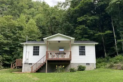 Image de Serenity and Seclusion in Roan Mountain, Tn