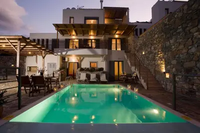 Image de Maison de vacances Plaka pour 1 - 6 personnes avec 3 chambres à coucher - Maison mitoyenne