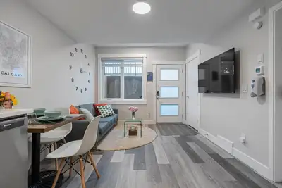 Image de 1 Bedroom with Sleeper Sofa Sleeps 3! Great Central Location