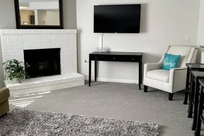 Image de Super Roomy-Close to Everything-King Size Bed-Quiet Cul de Sac