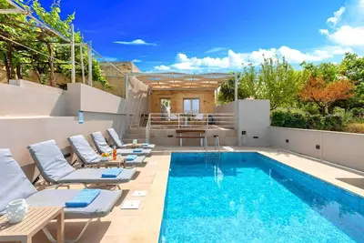 Image de Maison de vacances Yeoryioupolis Kriti pour 1 - 6 personnes avec 3 chambres à coucher - Maison de va