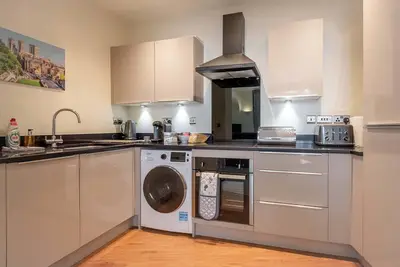 Image de Historic Hideaway: Spacious 2br Apt in York Centre