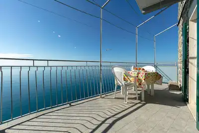 Image de Up to 5 guest house above the Cliff House