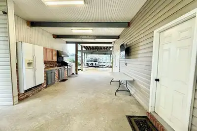Image de Beautiful 3-Story Home on the Tickfaw River close to Baton Rouge & New Orleans