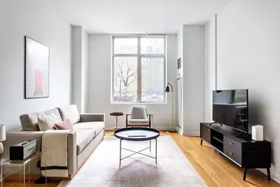 Image de Well-located Kendall Square 1br w/ courtyard, by Blueground