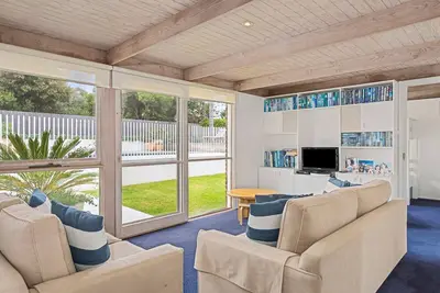 Image de The Summer House Over the road to the beach