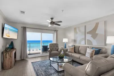 Gulf Front Master Bedroom, One Free Beach Set-up, Great Location!