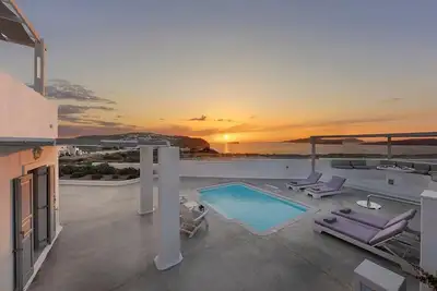 Image de Maison de vacances Thira pour 2 - 6 personnes avec 3 chambres à coucher - Maison jumelée