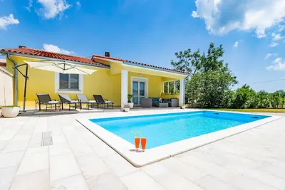 Image de Maison de vacances Hreljici pour 1 - 6 personnes avec 2 chambres à coucher - Maison mitoyenne