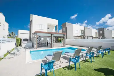 Image de Maison de vacances Protaras pour 1 - 8 personnes avec 4 chambres à coucher - Maison de vacances