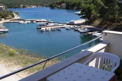 Image de Appartement de vacances Brbinj pour 1 - 4 personnes avec 2 chambres Ă coucher - Maison de vacances