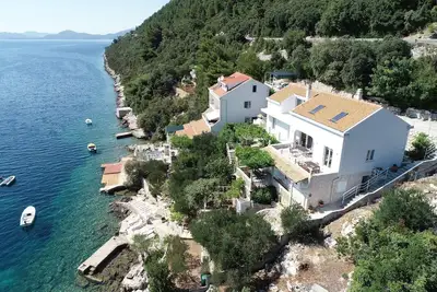 Image de Appartement de vacances Slano pour 1 - 4 personnes avec 2 chambres Ă coucher - Maison mitoyenne