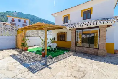 Image de Maison de vacances Alcaucin pour 1 - 7 personnes avec 3 chambres à coucher - Logement de vacances da