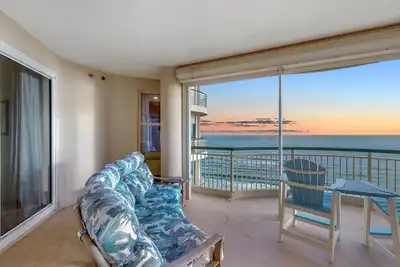 Image de Beach Colony West 9d: Gulf-Front Luxury Unit w/Stunning Views | Covered Parking