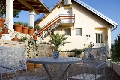 Image de Appartement de vacances Bilice pour 1 - 4 personnes avec 2 chambres à coucher - Maison jumelée