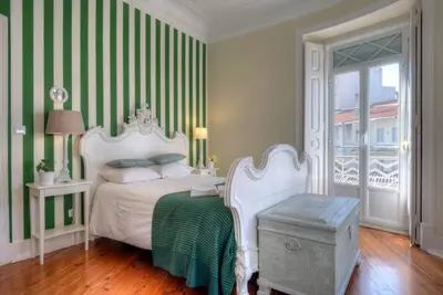 Image de Appartement de vacances pour 17 personnes  + 1 enfant env. 170 qmà Lisbonne, Região de Lisboa (Côte de Lisbonne)