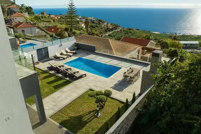 Image de Maison de vacances Calheta pour 1 - 8 personnes avec 3 chambres à coucher - Maison de vacances