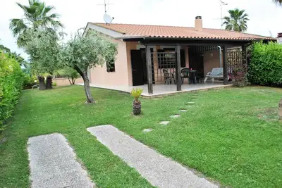 Image de Maison de vacances Fondi pour 1 - 6 personnes avec 3 chambres à coucher - Maison mitoyenne