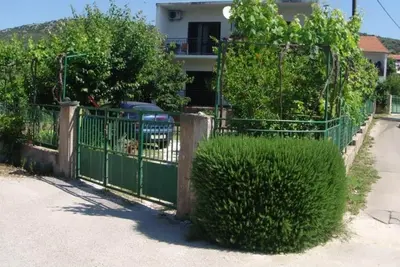 Image de Appartement de vacances Vinišće pour 1 - 4 personnes avec 1 chambre à coucher - Maison mitoyenne