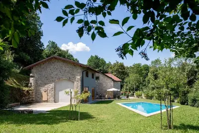 Image de Maison de vacances pour 12 personnes env. 400 qmà Hrušica, région côtière de la Slovénie